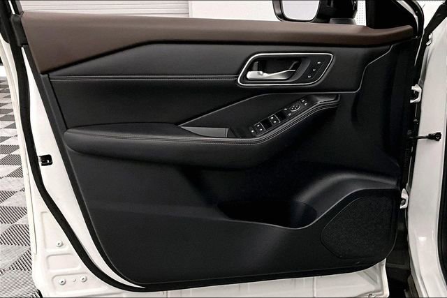 Used 2021 Nissan Rogue SL image 21