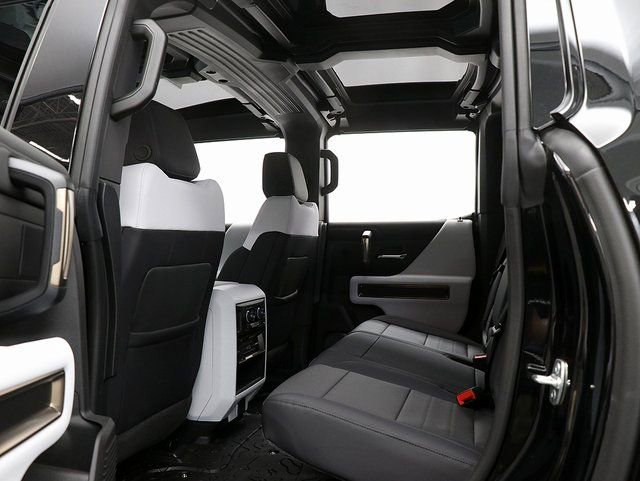New 2025 GMC Hummer EV 2X AWD/4WD image 15