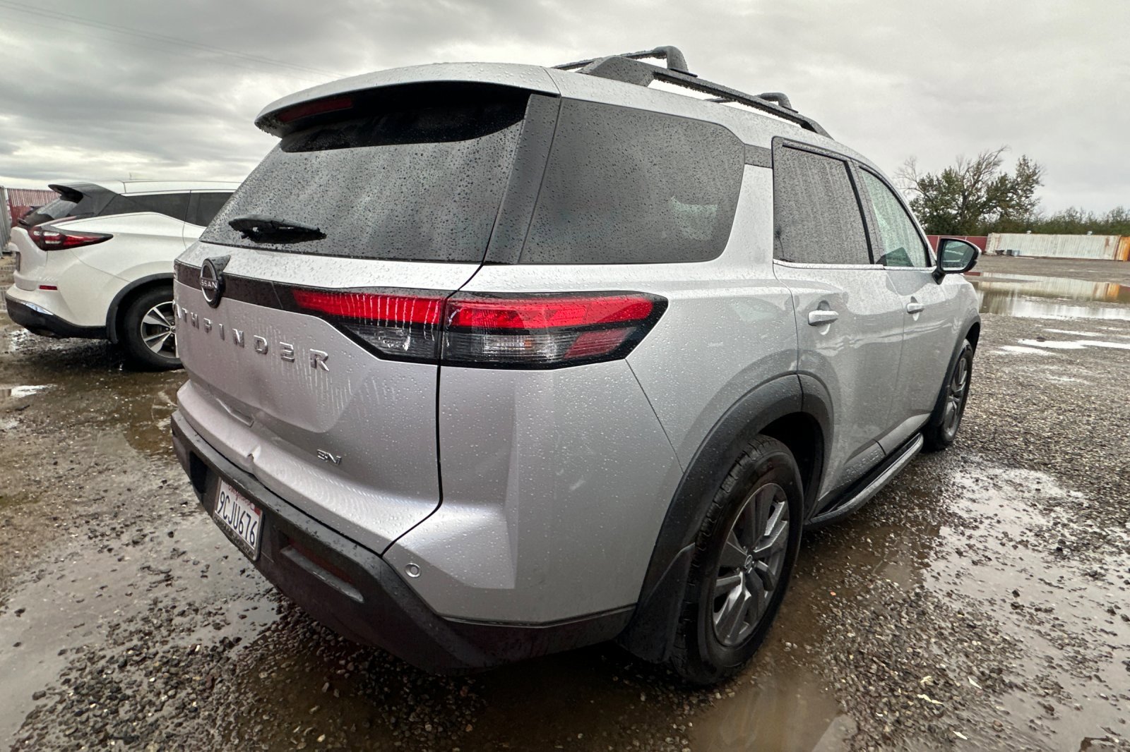 Used 2022 Nissan Pathfinder SV w/ Cargo Package image 3