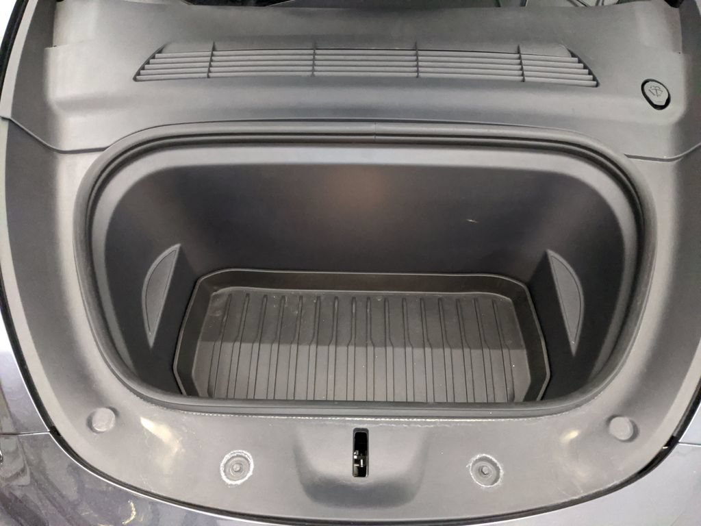 Used 2024 Tesla Model Y Long Range AWD/4WD image 17
