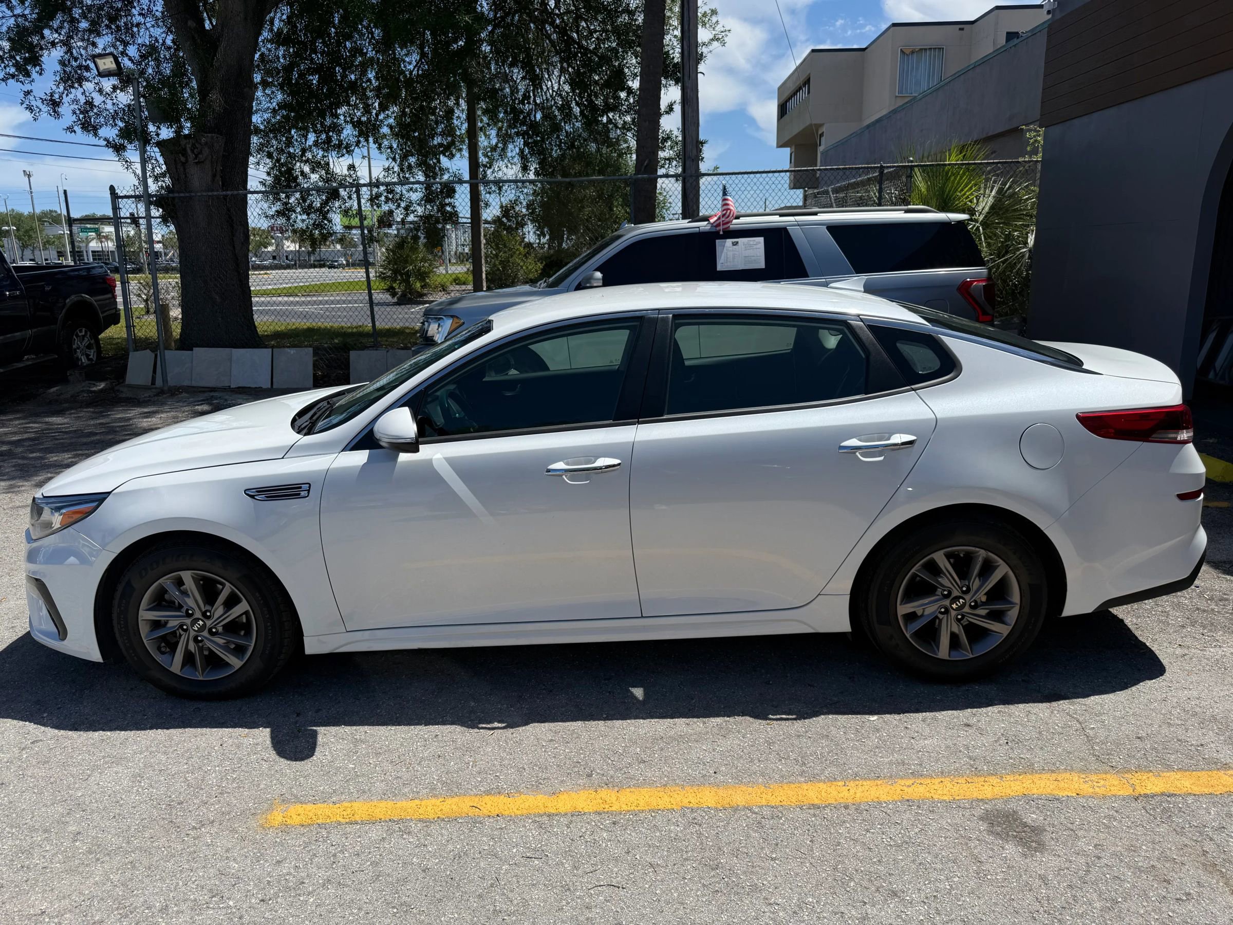 Used 2020 Kia Optima LX FWD image 6