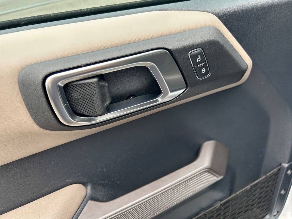 Used 2023 Ford Bronco Wildtrak image 24