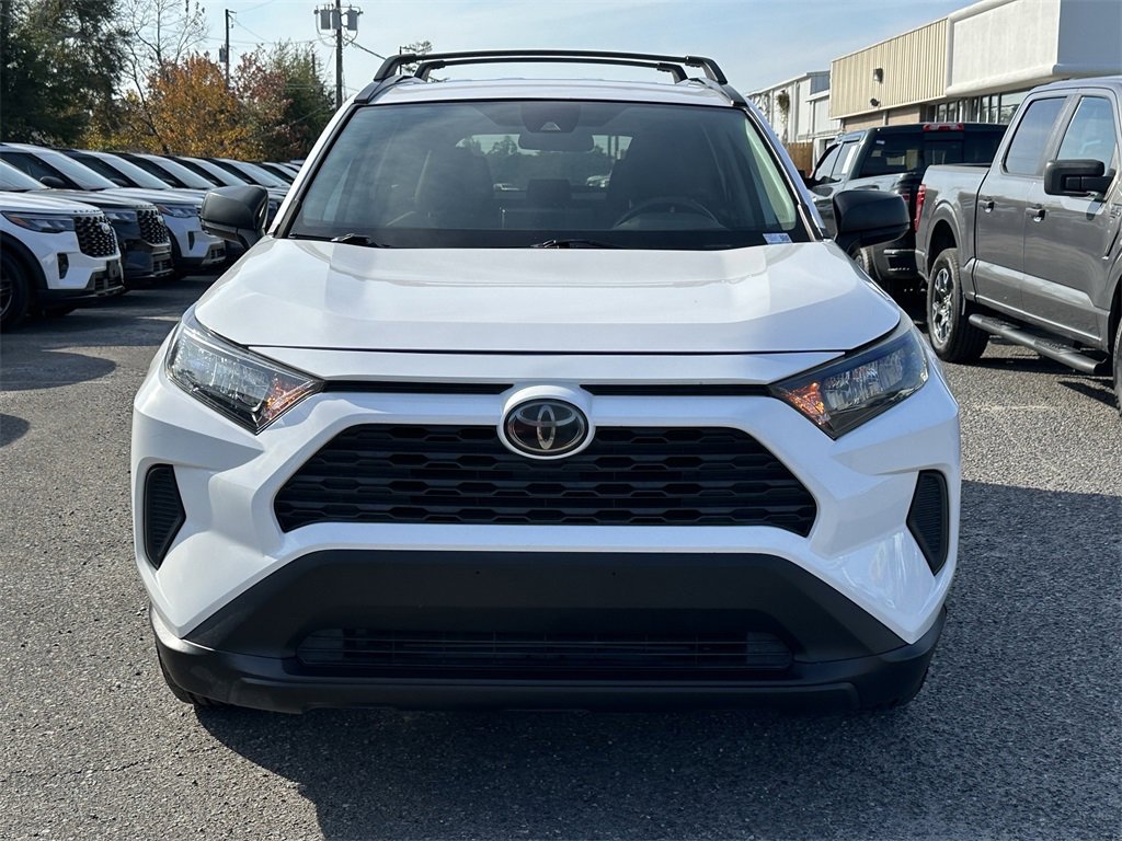Used 2019 Toyota RAV4 LE image 4
