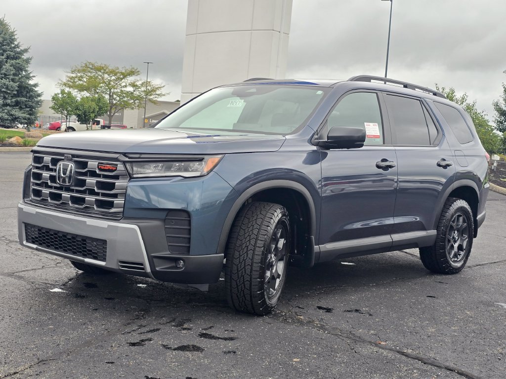 New 2026 Honda Pilot TrailSport image 4