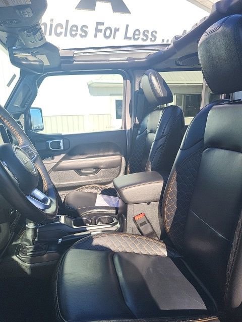 Used 2021 Jeep Wrangler Unlimited Sahara image 3