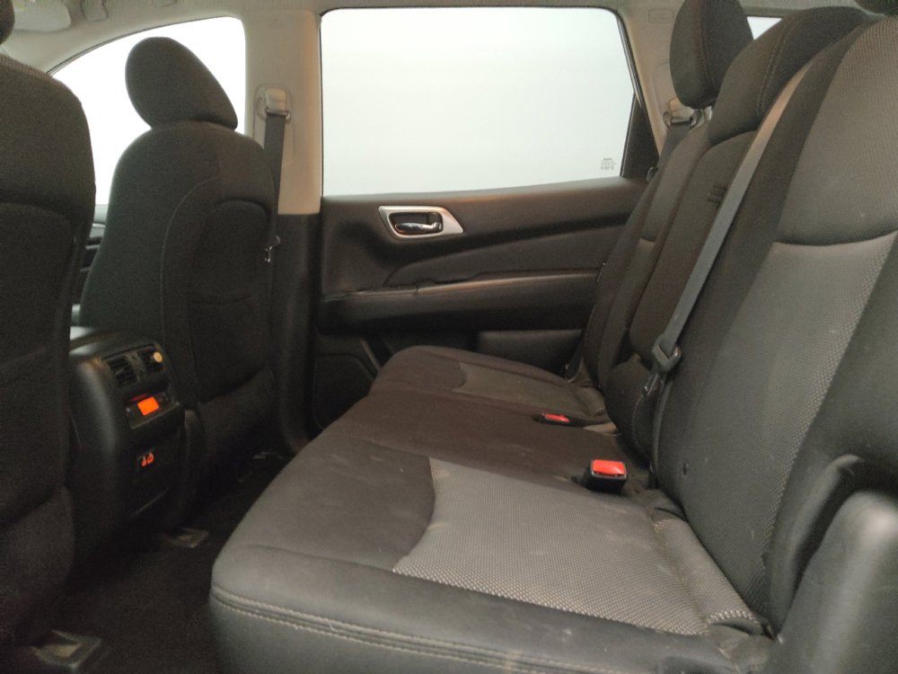 Used 2019 Nissan Pathfinder SV FWD image 18