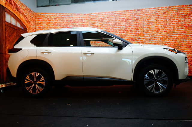 Certified 2023 Nissan Rogue SV w/ SV Premium B Package AWD/4WD image 5