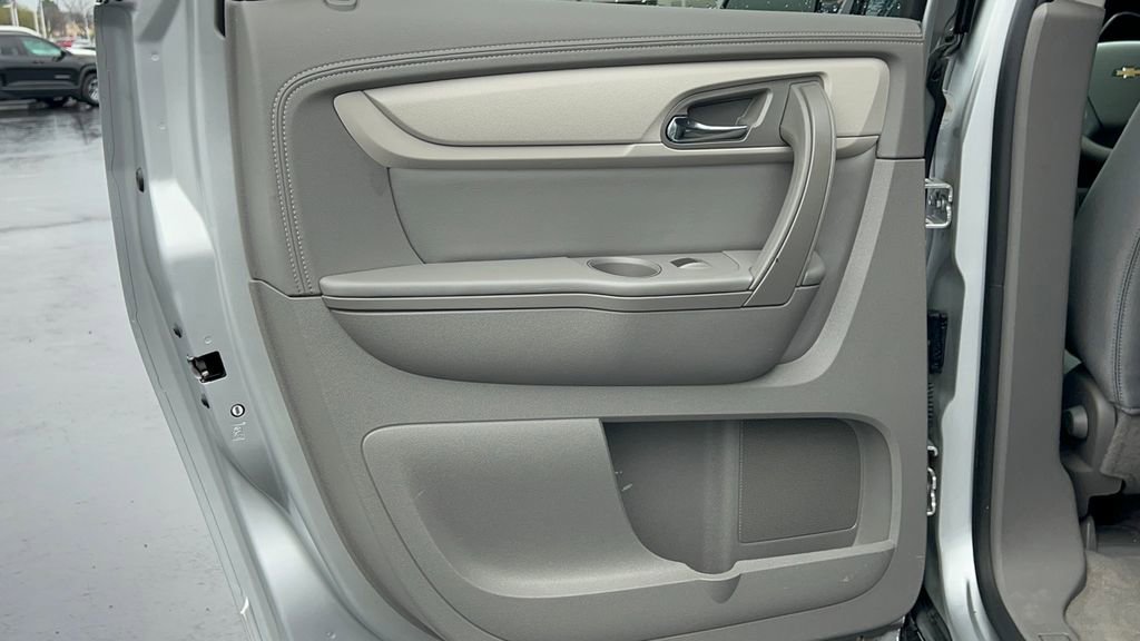 Used 2017 Chevrolet Traverse LS FWD image 27