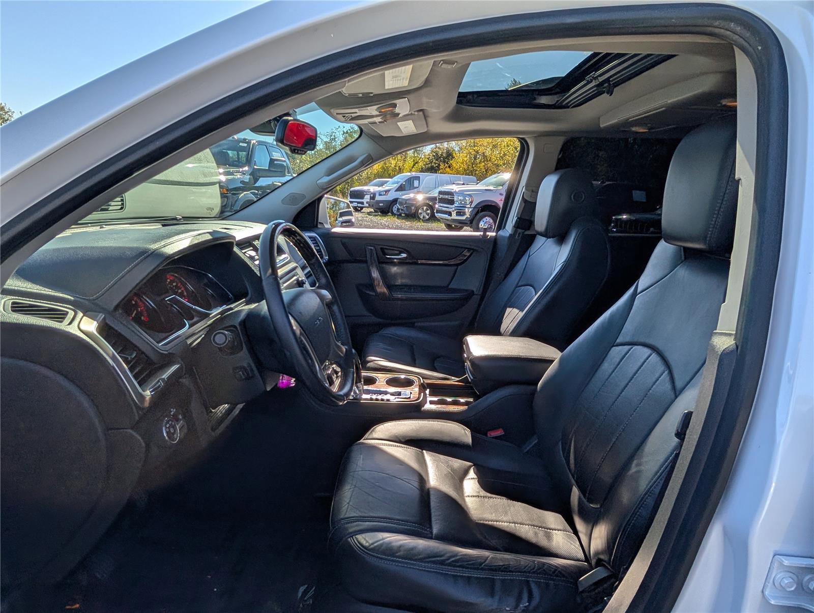 Used 2016 GMC Acadia Denali image 16