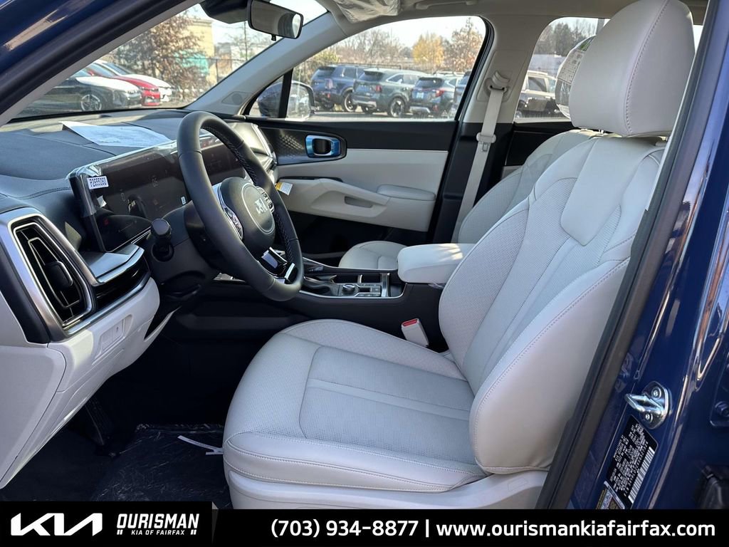 Certified 2025 Kia Sorento S w/ Panoramic Sunroof Package image 21