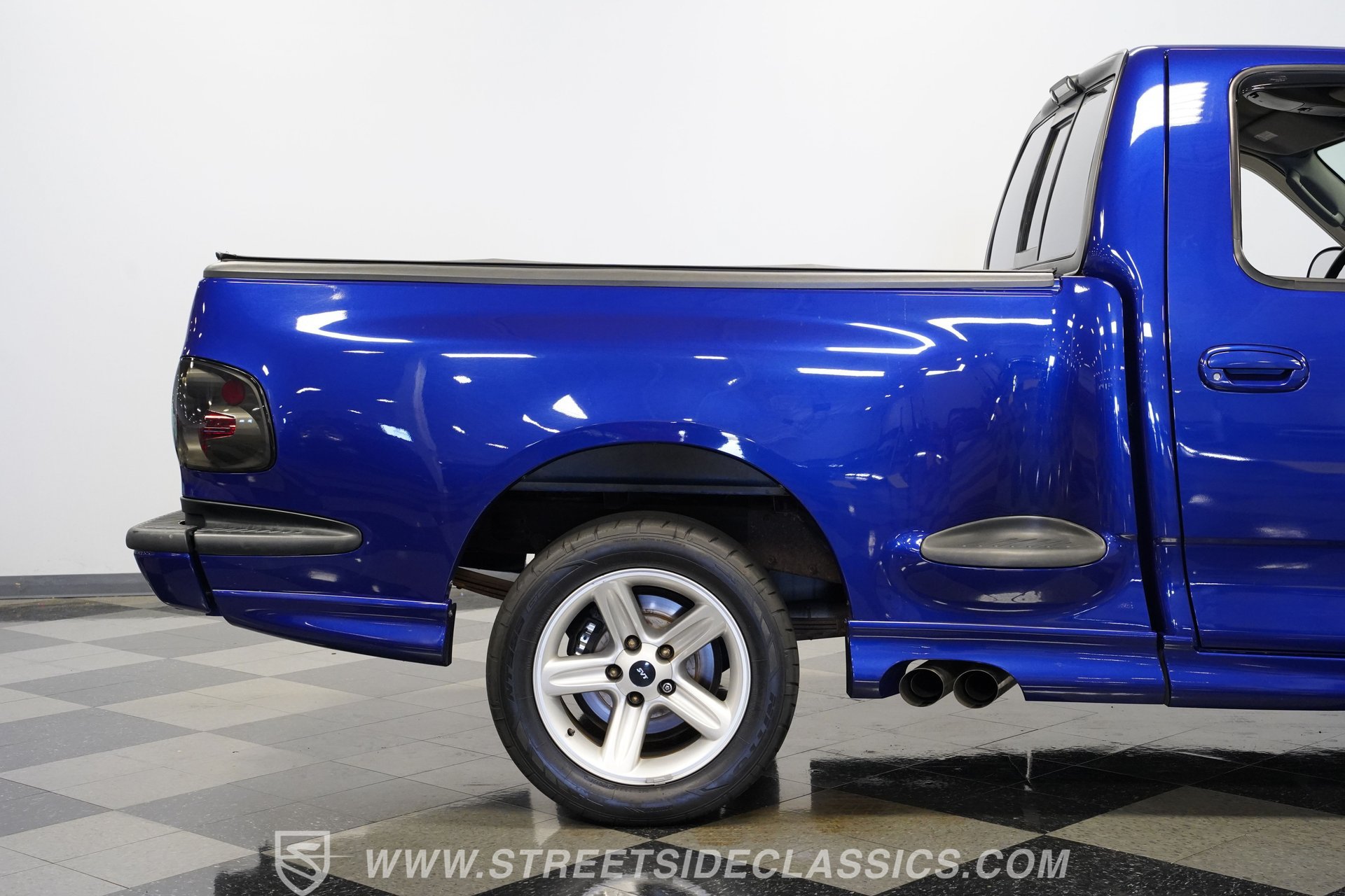 Used 2003 Ford F150 Lightning RWD image 30