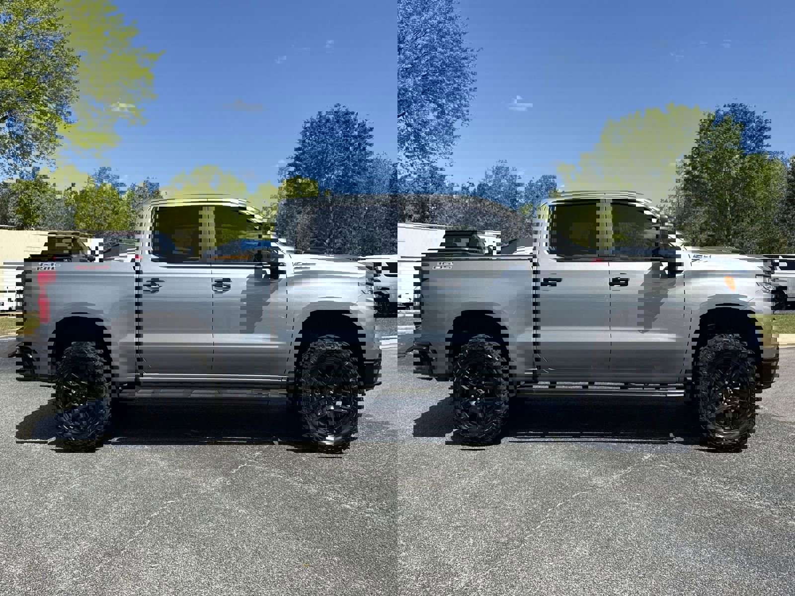 Used 2025 Chevrolet Silverado 1500 LT Trail Boss w/ LT Trail Boss Premium Package image 11