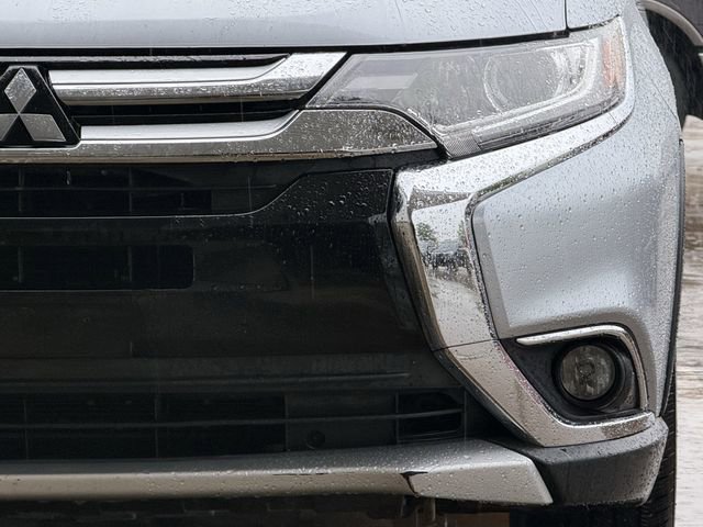 Used 2017 Mitsubishi Outlander SE image 7