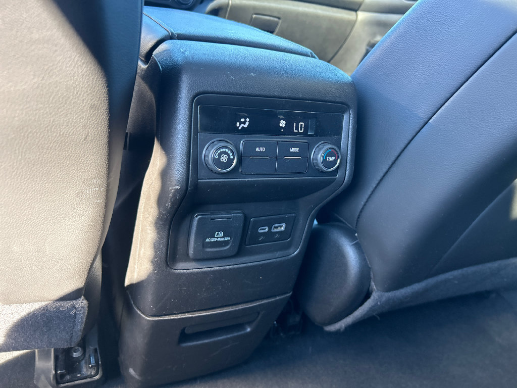 Certified 2023 GMC Acadia SLT w/ Elevation Edition AWD/4WD image 32