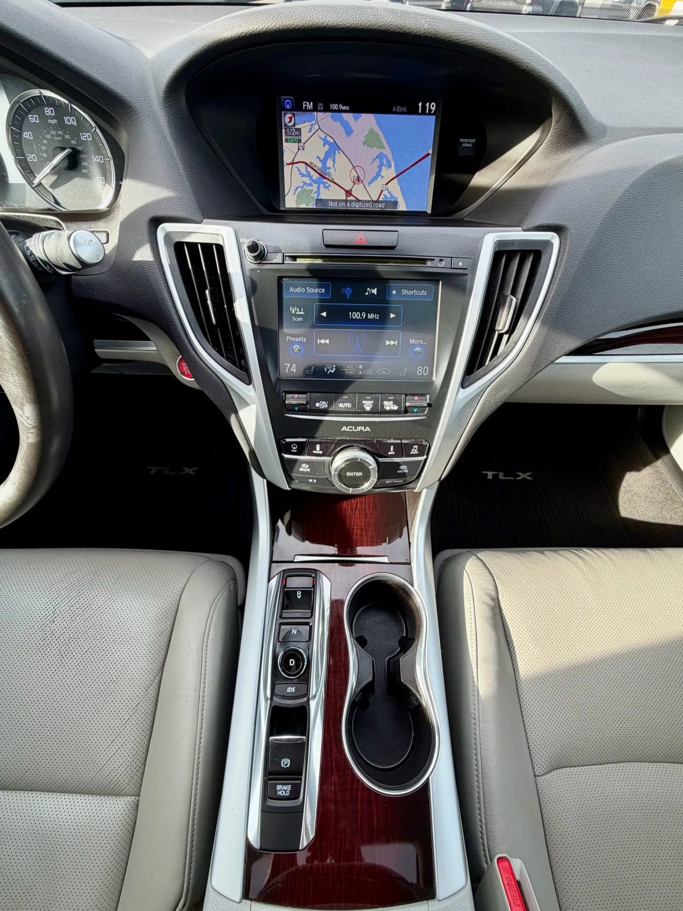 Used 2015 Acura TLX 3.5 Sedan 4D image 13