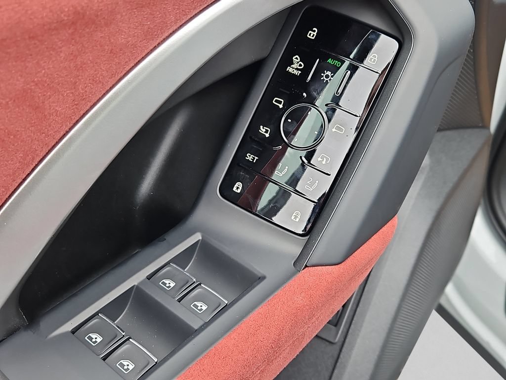 New 2026 Audi SQ5 Prestige AWD/4WD image 20