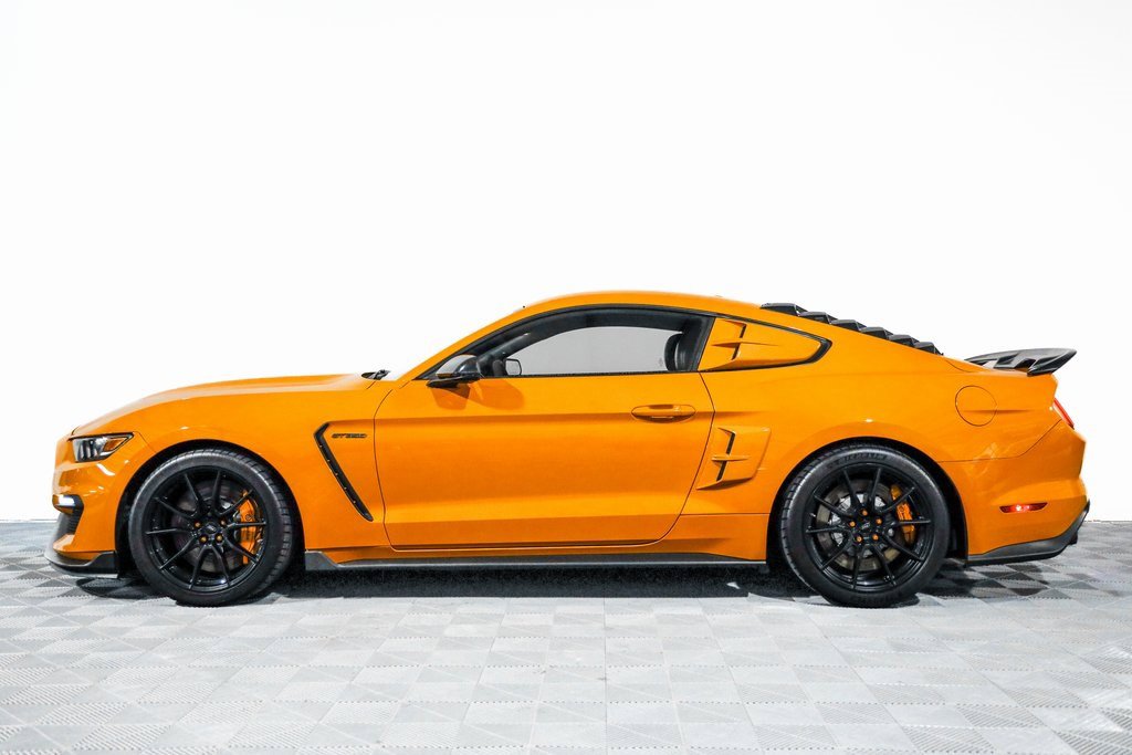 Used 2019 Ford Mustang Shelby GT350 w/ Technology Package image 12