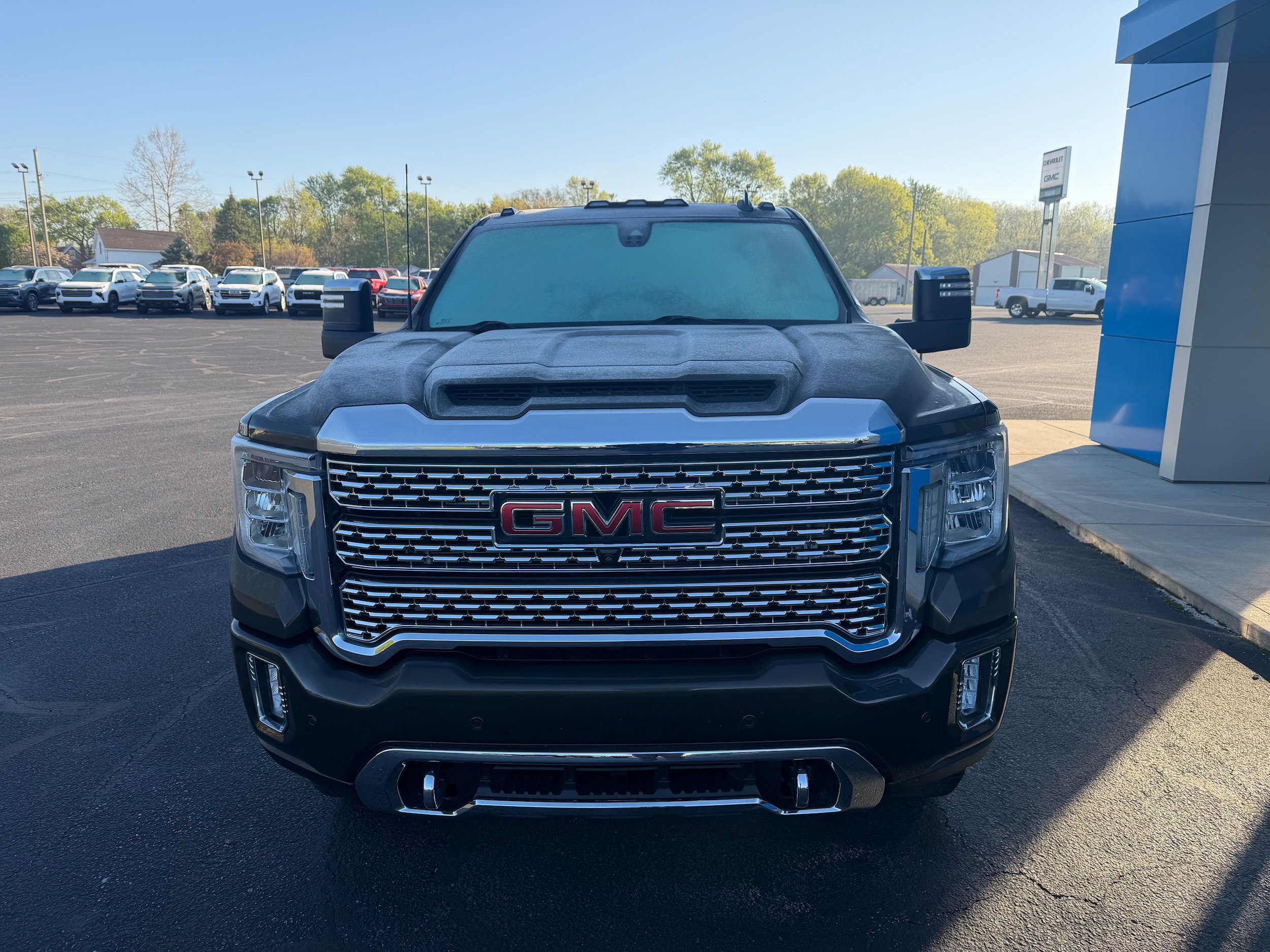 Used 2022 GMC Sierra 3500 Denali w/ Denali Ultimate Package AWD/4WD image 14