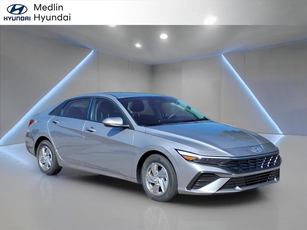 New 2025 Hyundai Elantra SE FWD image 1