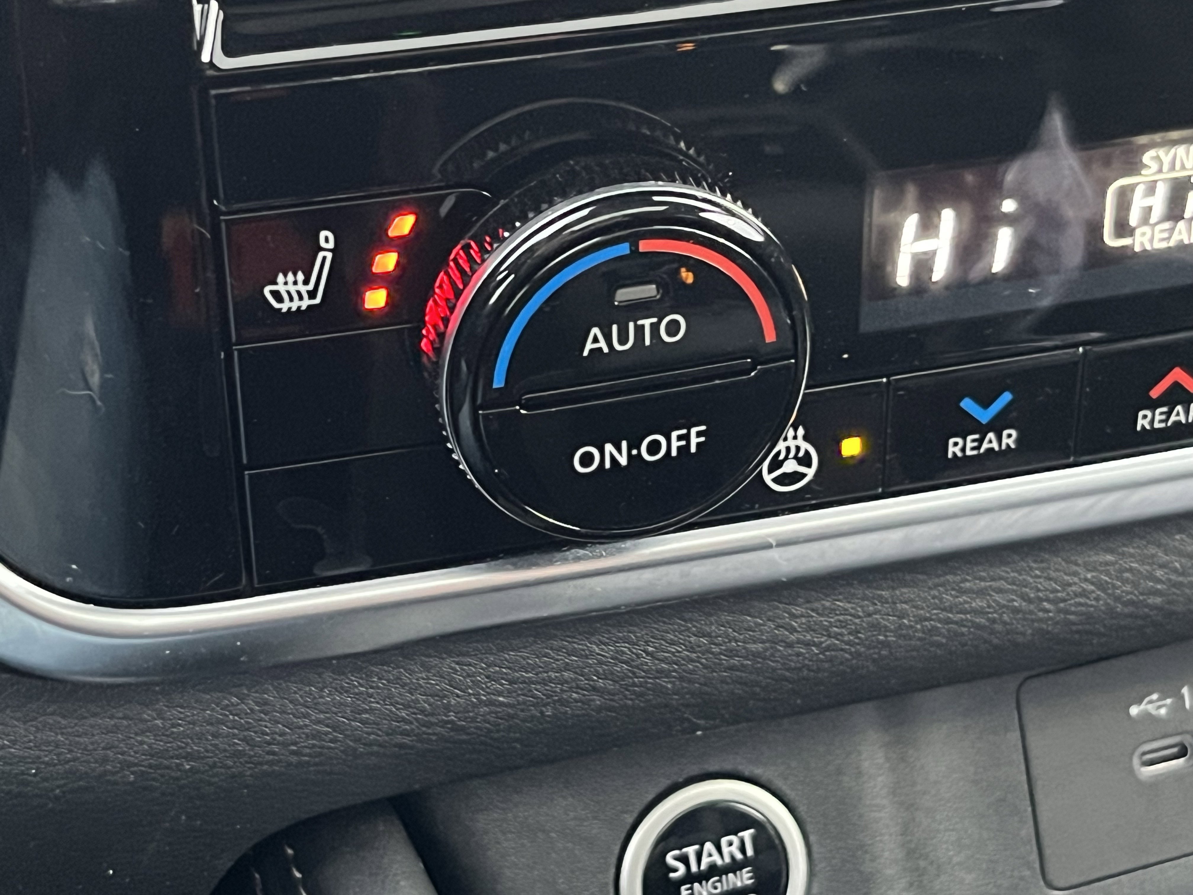 Used 2023 Nissan Rogue SL w/ SL Premium Package image 33