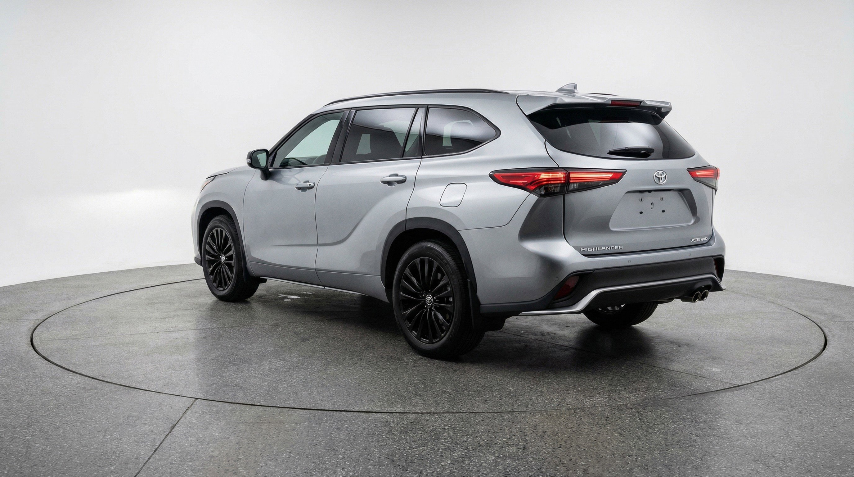 Used 2025 Toyota Highlander XSE image 6