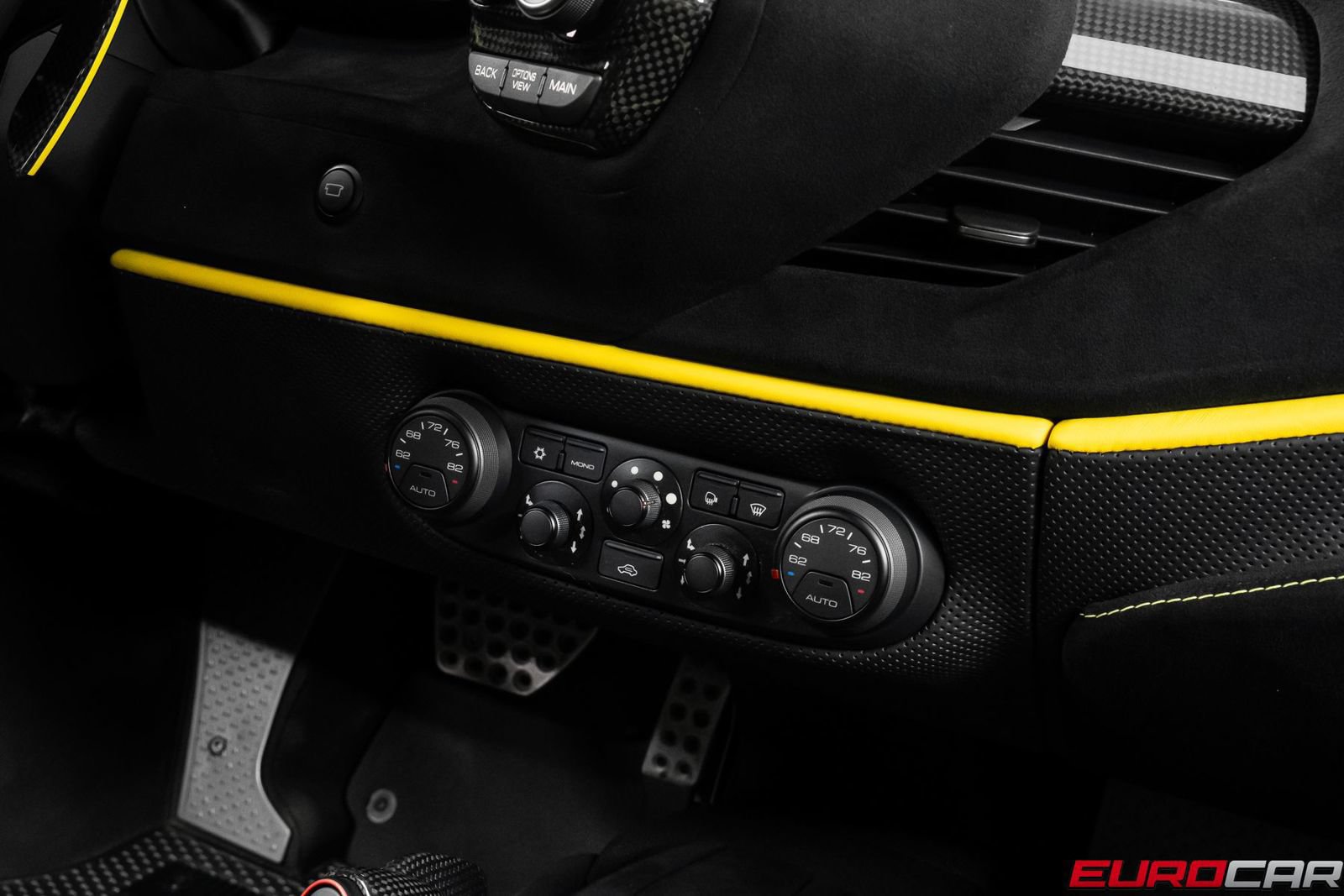 Used 2020 Ferrari 488 Pista Coupe RWD image 41