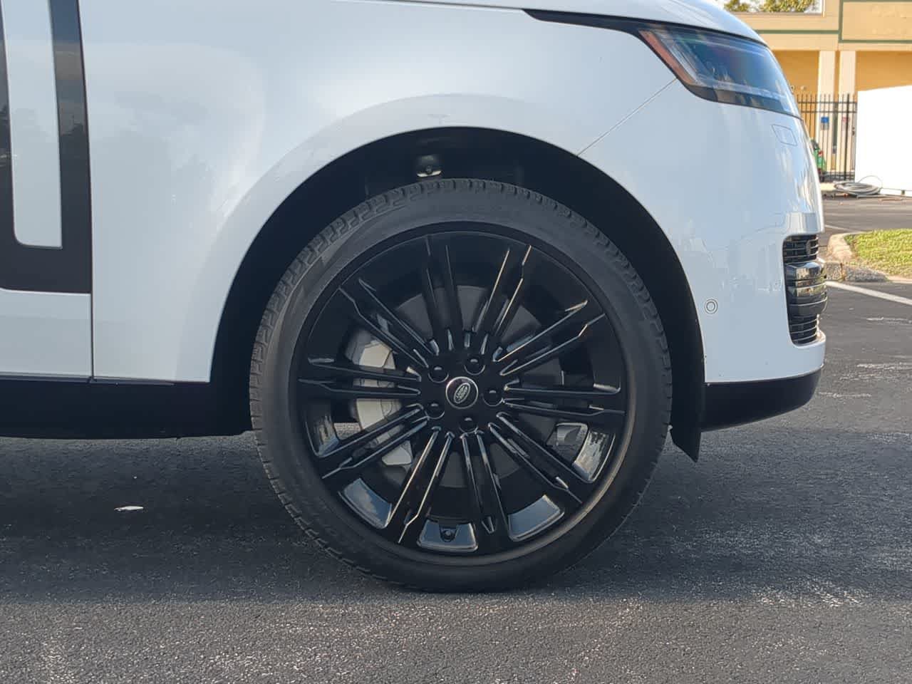 Certified 2023 Land Rover Range Rover SE AWD/4WD image 14