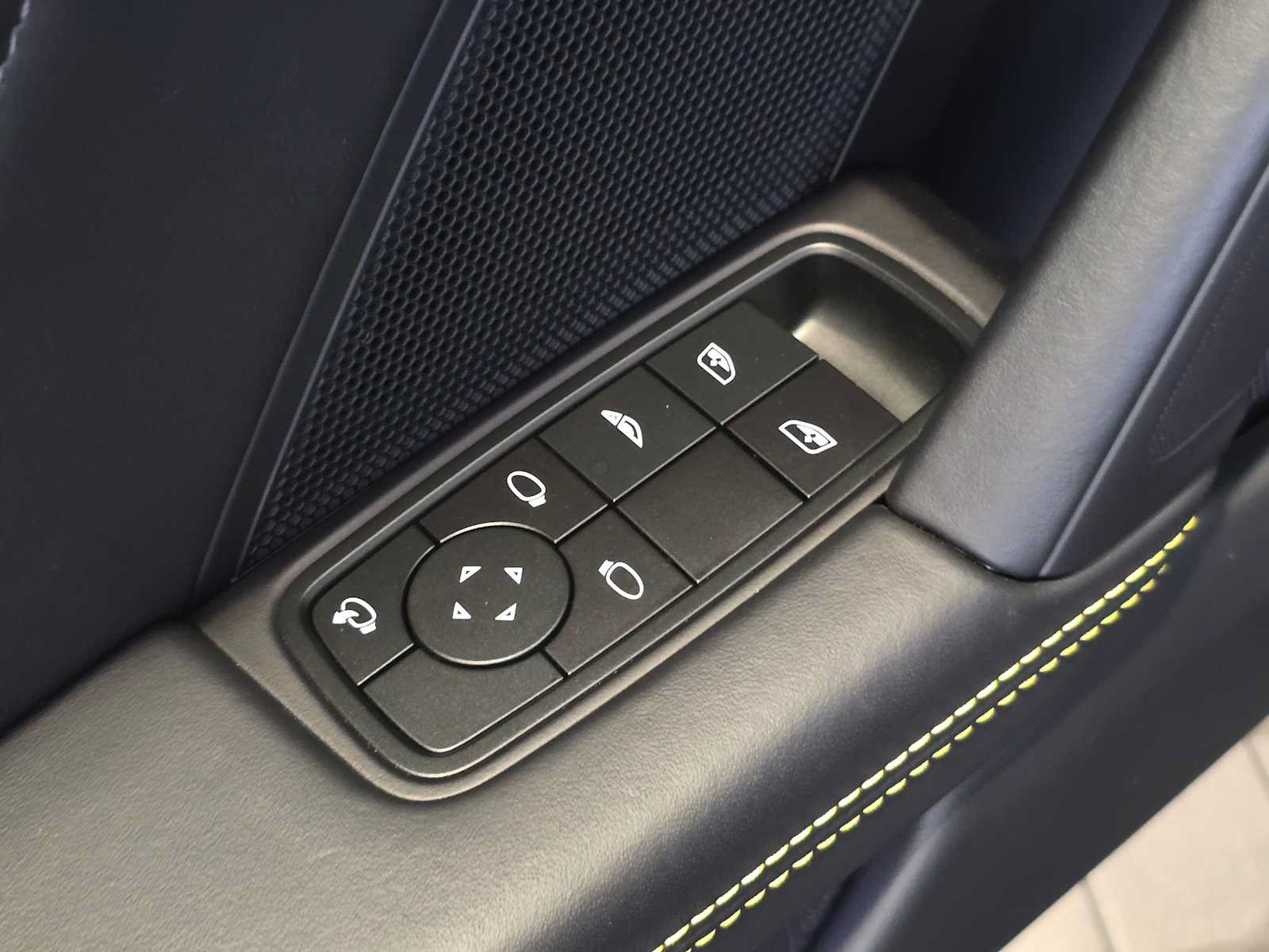Used 2025 Porsche 911 Turbo S AWD/4WD image 19
