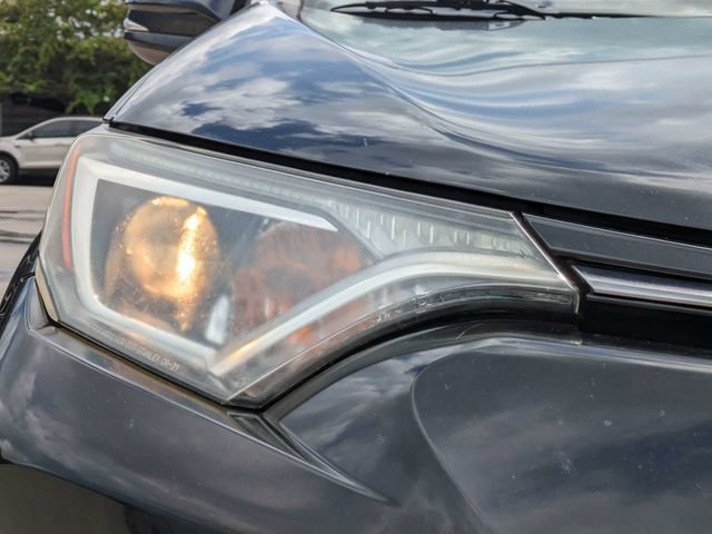 Used 2016 Toyota RAV4 XLE FWD image 10