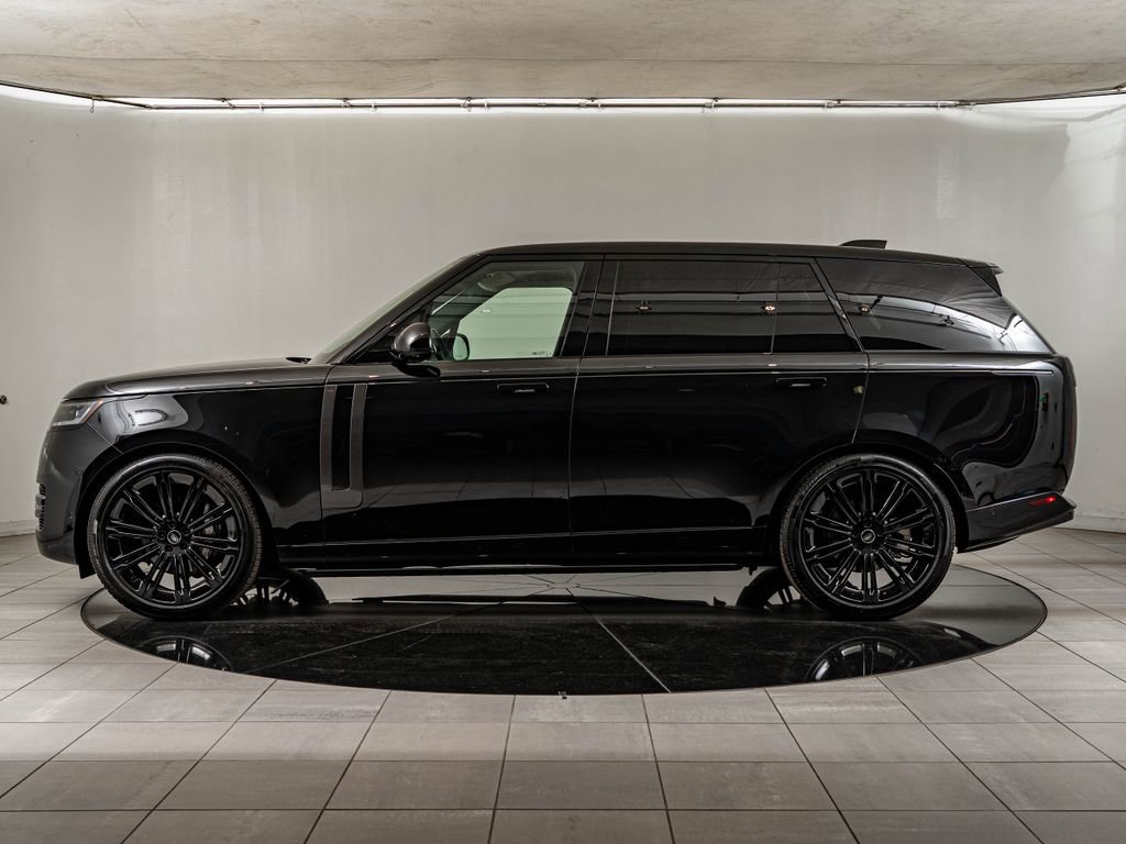 Certified 2025 Land Rover Range Rover Long Wheelbase SE AWD/4WD image 8