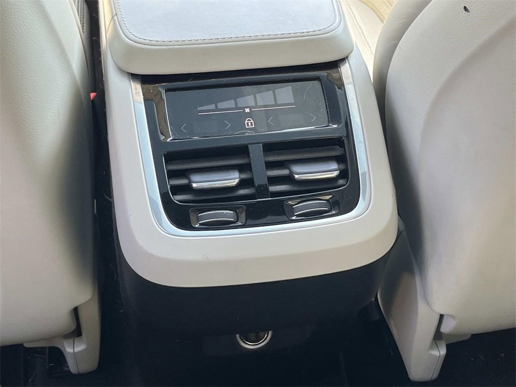 Used 2019 Volvo XC90 T6 Inscription w/ Advanced Package image 16