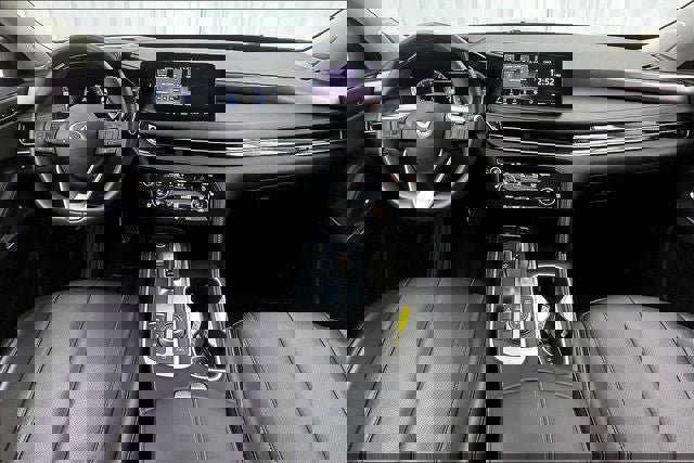 Certified 2025 INFINITI QX60 Luxe w/ Vision Package image 16