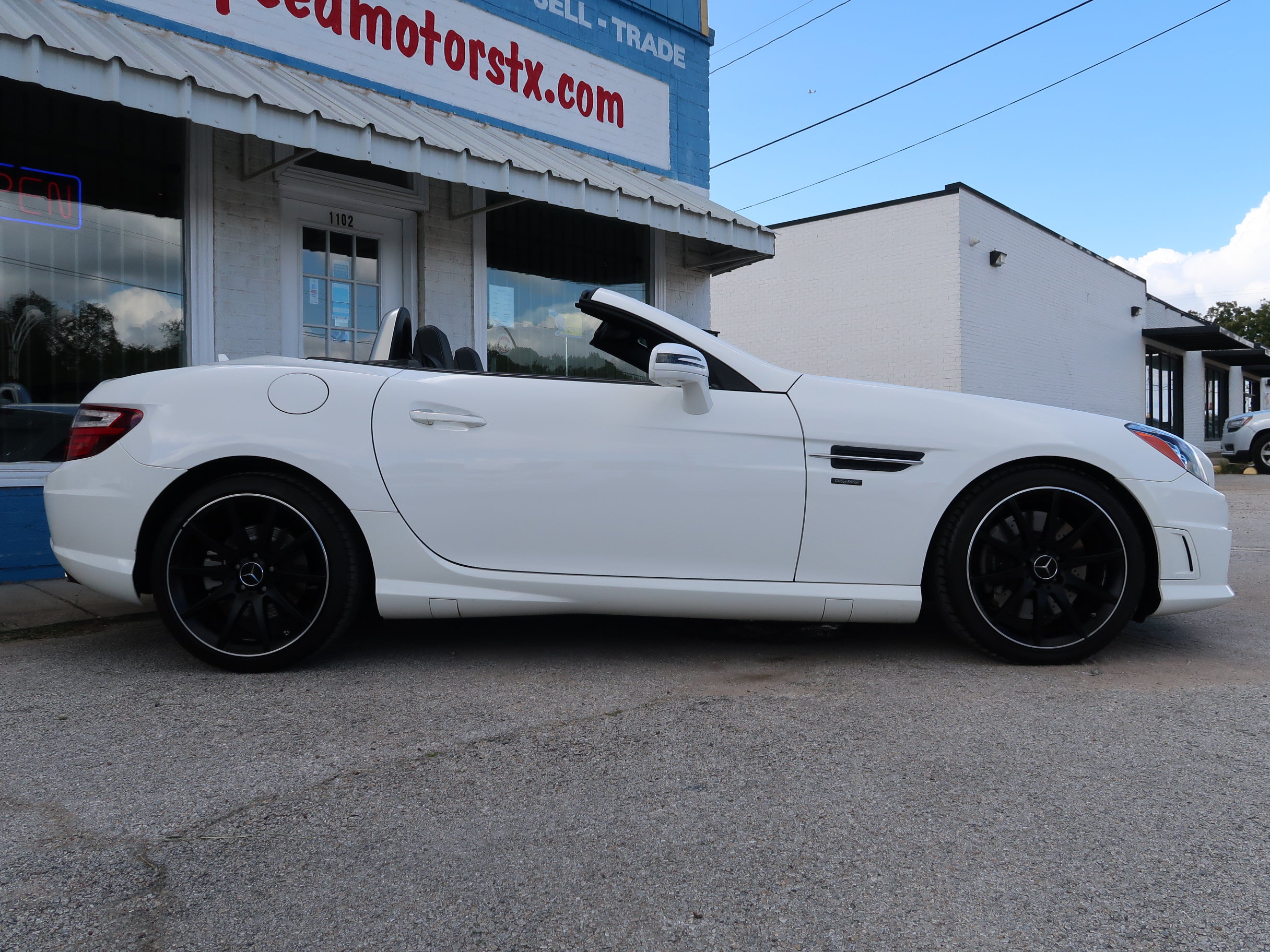 Used 2015 Mercedes-Benz SLK 250 image 4