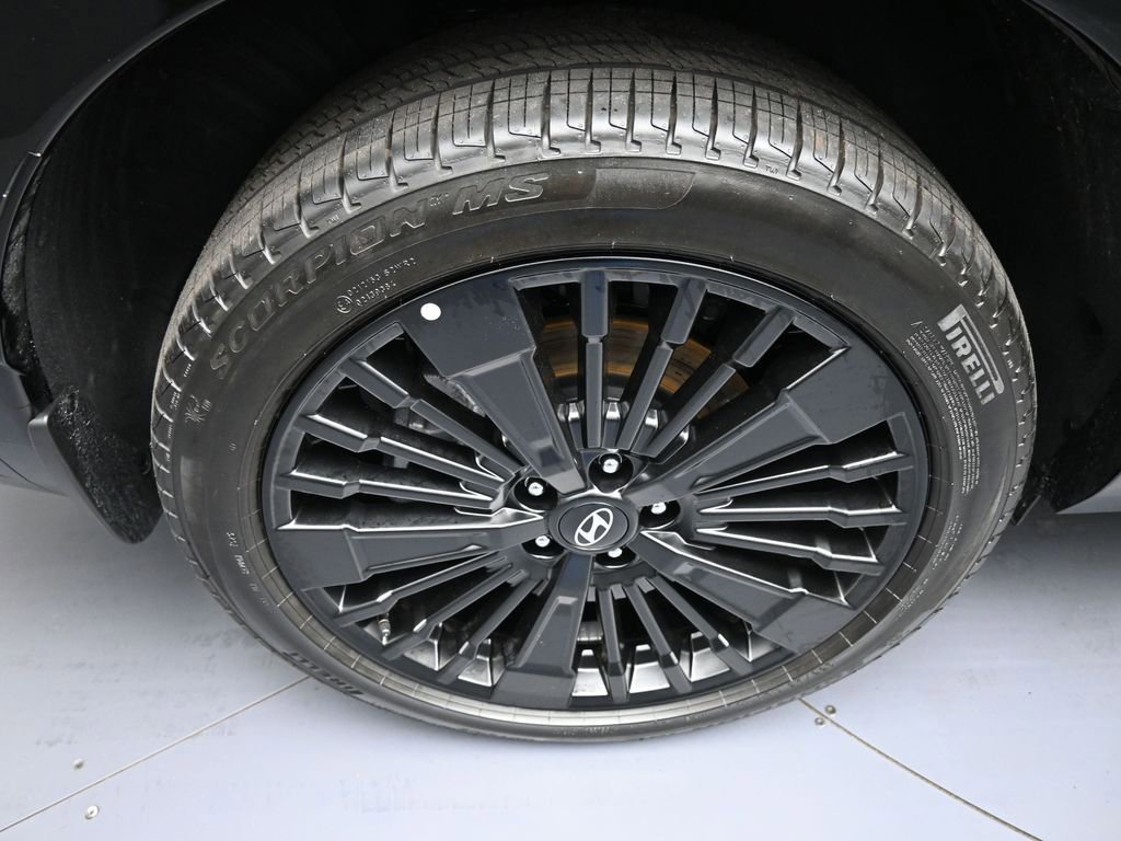 Used 2025 Hyundai Santa Fe Calligraphy AWD/4WD image 12