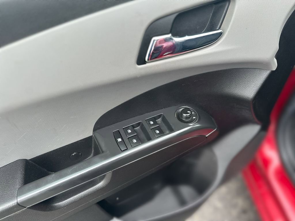 Used 2012 Chevrolet Sonic LT image 16