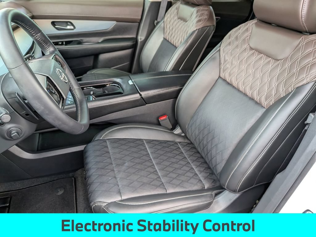 Certified 2025 Nissan Murano Platinum AWD/4WD image 16