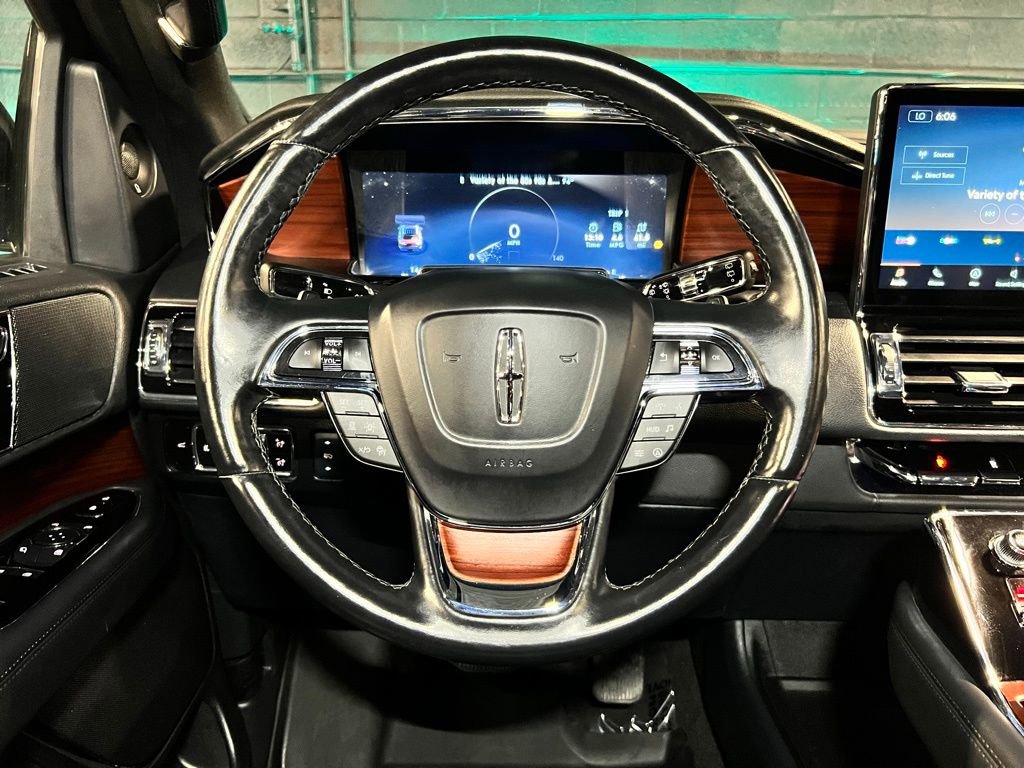 Used 2023 Lincoln Navigator Reserve AWD/4WD image 24