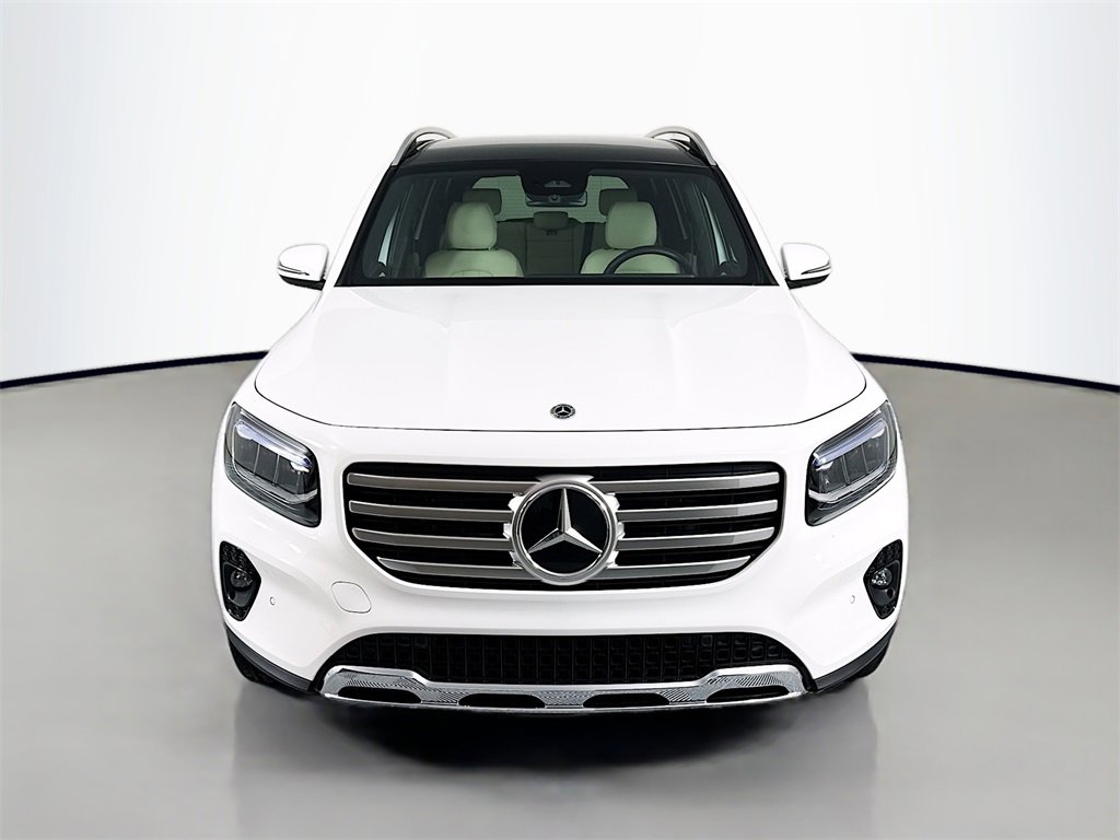 Used 2025 Mercedes-Benz GLB 250 4MATIC image 6