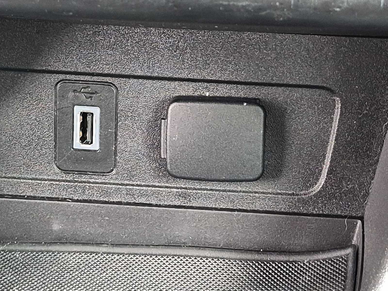 Used 2018 Ford Escape SEL AWD/4WD image 33