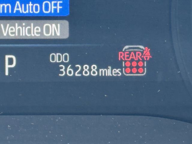 Used 2025 Toyota Sienna XLE FWD image 29