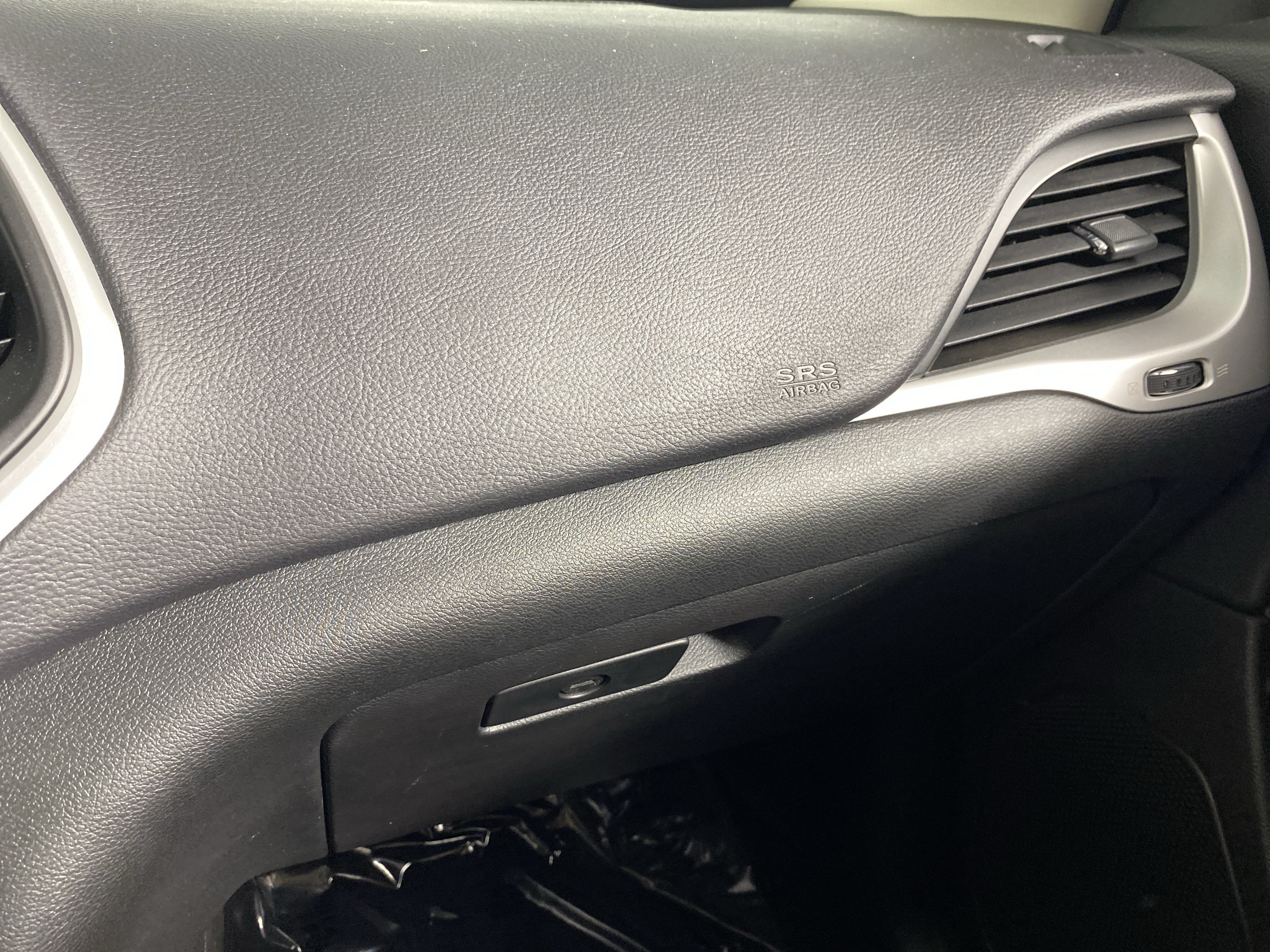 Used 2017 Jeep Cherokee Sport AWD/4WD image 27