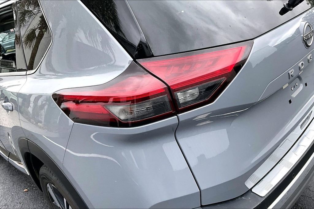 Used 2023 Nissan Rogue Platinum w/ Platinum Premium Package FWD image 23