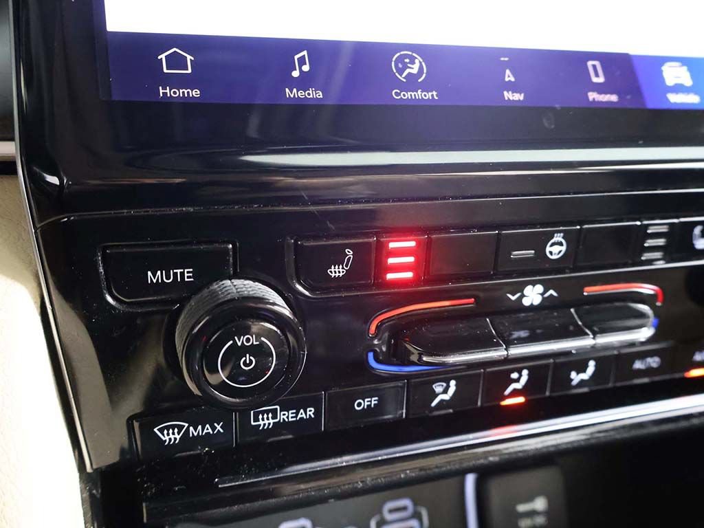 Used 2022 Jeep Grand Cherokee Limited AWD/4WD image 54
