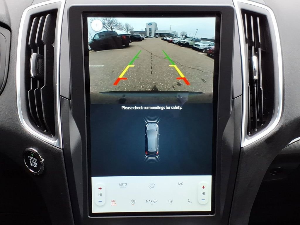 Used 2024 Ford Edge Titanium image 19