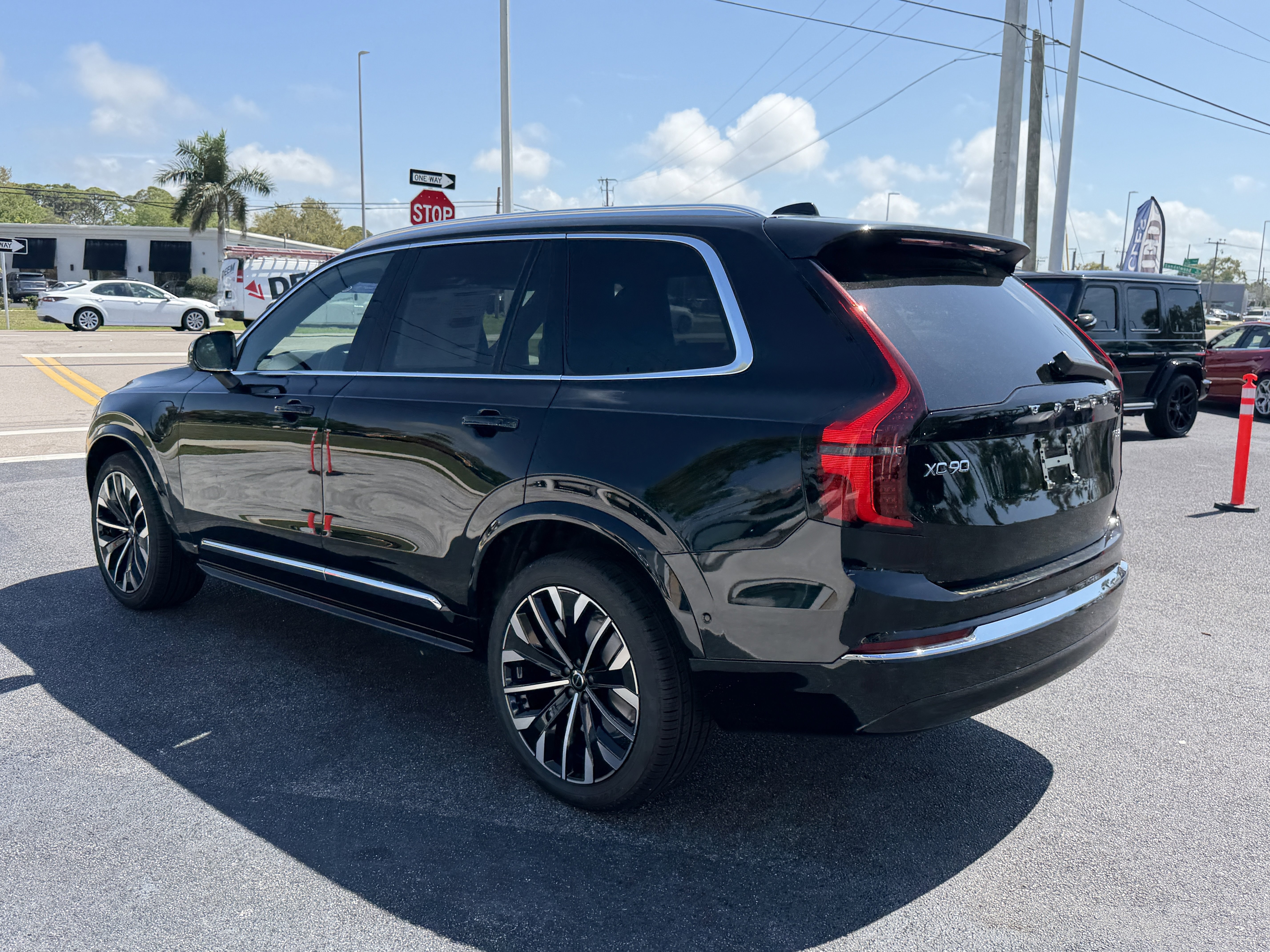 New 2026 Volvo XC90 T8 Ultra w/ Protection Package image 5