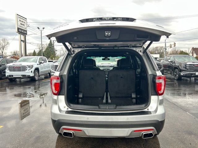 Used 2016 Ford Explorer Platinum image 7