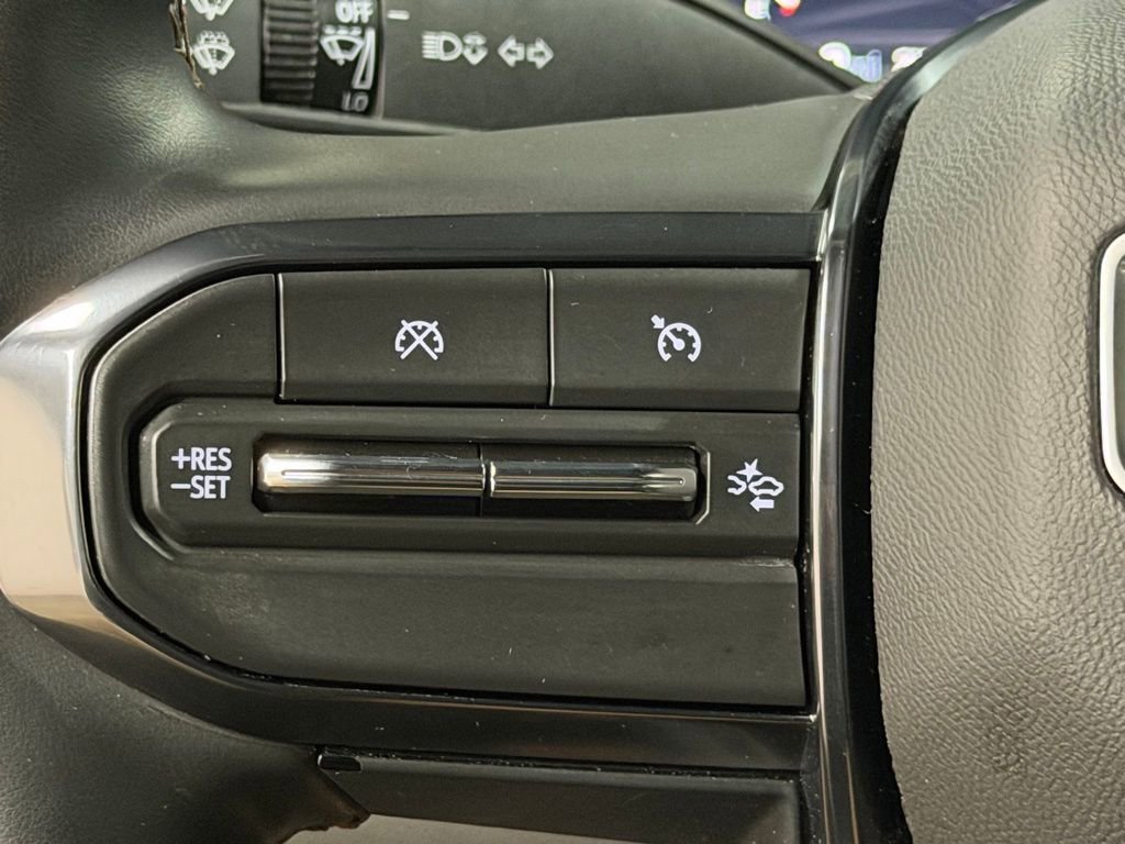 Used 2024 GMC Canyon AT4 w/ AT4 Premium Package image 40