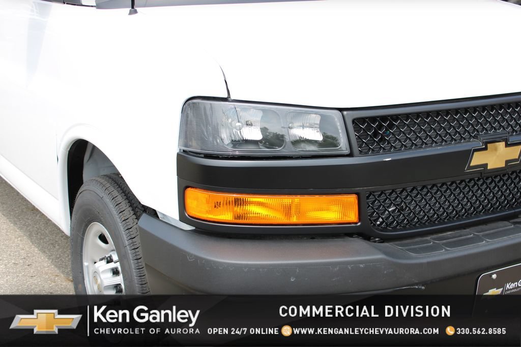 New 2026 Chevrolet Express 3500 Extended w/ Driver Convenience Package RWD video 3