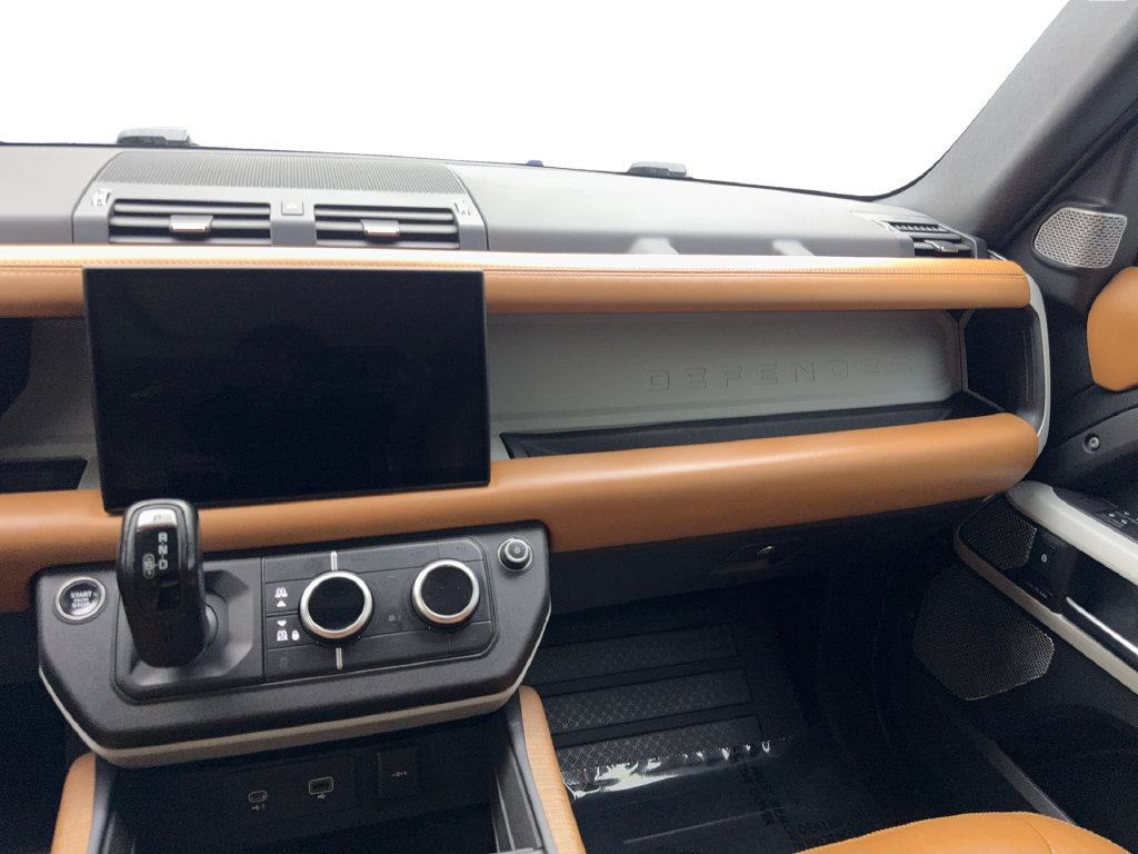 Used 2023 Land Rover Defender 130 First Edition AWD/4WD image 59