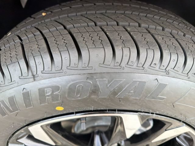 Used 2023 Chevrolet TrailBlazer LT FWD image 28